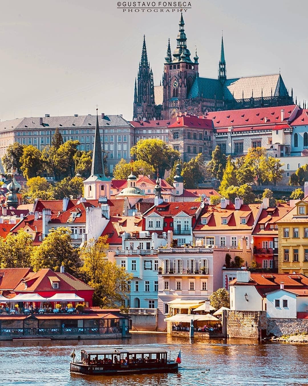 TOUR CHÂU ÂU: PHÁP – THỤY SĨ – Ý – VATICAN